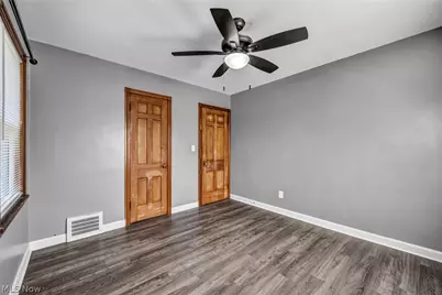 208 Longfellow Street, Elyria, OH 44035 - Photo 23