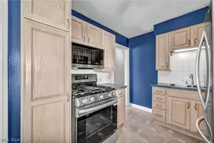208 Longfellow St, Elyria, OH 44035 - Photo 15
