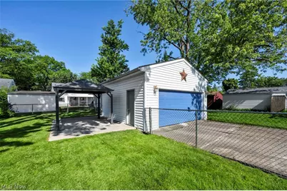208 Longfellow Street, Elyria, OH 44035 - Photo 35