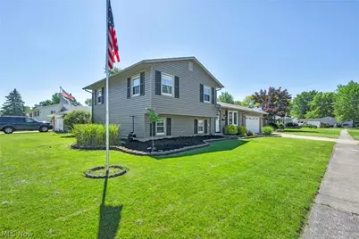 127 Edgefield Drive, Elyria, OH 44035 - Photo 3