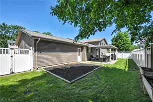 127 Edgefield Dr, Elyria, OH 44035 - Photo 41