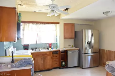 1020 Falls Avenue, Cuyahoga Falls, OH 44221 - Photo 11