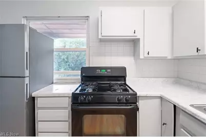 1939 Preston Avenue, Akron, OH 44305 - Photo 9