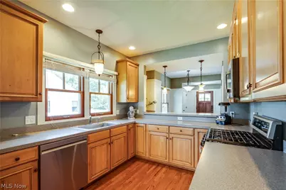 750 Hickory Street, Akron, OH 44303 - Photo 13