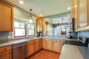 750 Hickory St, Akron, OH 44303 - Photo 13