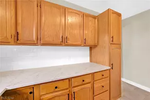 941 Carnegie Ave, Akron, OH 44314 - Photo 27