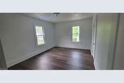 804 Work Drive, Akron, OH 44320 - Photo 9