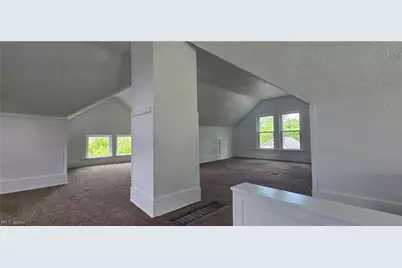 804 Work Drive, Akron, OH 44320 - Photo 15