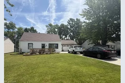 139 Dehoff Drive, Austintown, OH 44515 - Photo 1