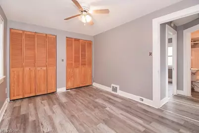 4520 Kenmore Avenue, Parma, OH 44134 - Photo 17