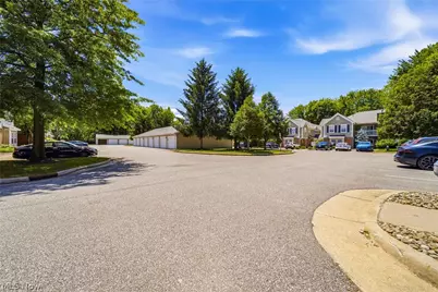 3371 Lenox Village #155, Fairlawn, OH 44333 - Photo 3