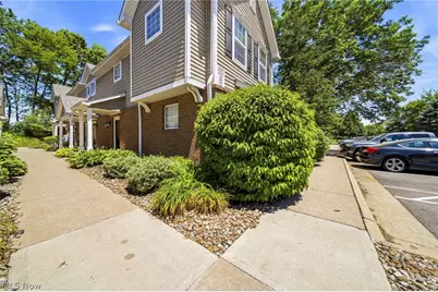 3371 Lenox Village #155, Fairlawn, OH 44333 - Photo 5