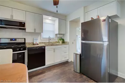 7612 Ira Avenue, Brooklyn, OH 44144 - Photo 9