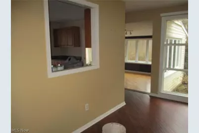 17084 Sunset Drive, Chagrin Falls, OH 44023 - Photo 5