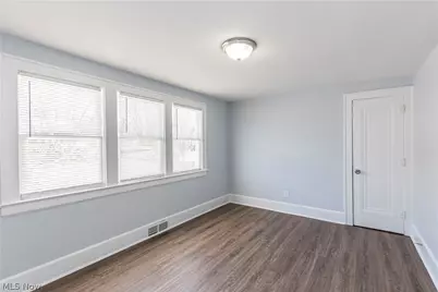 586 Brittain Road, Akron, OH 44305 - Photo 13