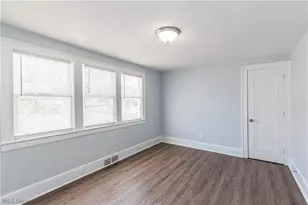 586 Brittain Rd, Akron, OH 44305 - Photo 13