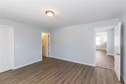 586 Brittain Road, Akron, OH 44305 - Photo 9