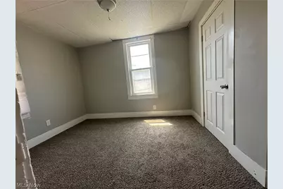 1616 Bank Place SW, Canton, OH 44706 - Photo 5