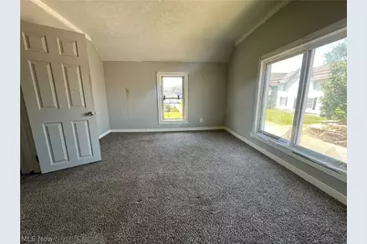 1616 Bank Place SW, Canton, OH 44706 - Photo 3