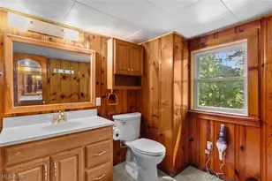 243 9th St NE, Barberton, OH 44203 - Photo 21