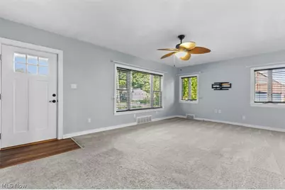 243 9th Street NE, Barberton, OH 44203 - Photo 9