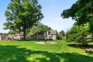 243 9th St NE, Barberton, OH 44203 - Photo 3