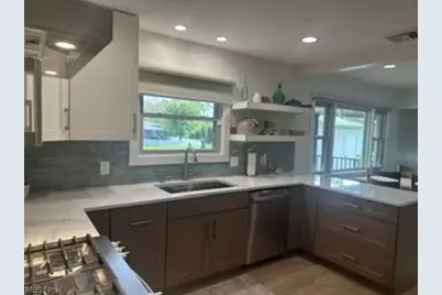 5969 W Shore Drive NW, Canton, OH 44718 - Photo 9