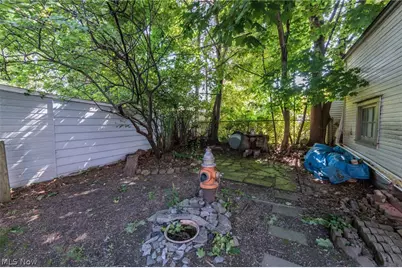 1301 Mathews Avenue, Oakwood, OH 44107 - Photo 23
