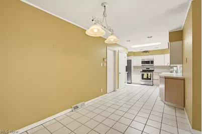 189 Pembroke Road, Akron, OH 44333 - Photo 15