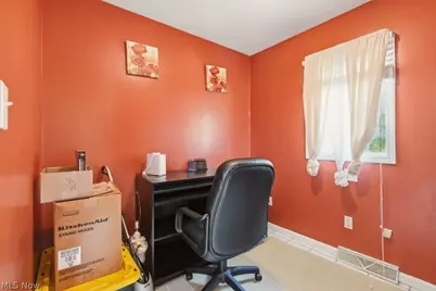 189 Pembroke Road, Akron, OH 44333 - Photo 17
