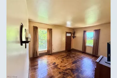 817 S Green Road, South Euclid, OH 44121 - Photo 3