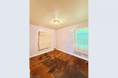 817 S Green Road, South Euclid, OH 44121 - Photo 9
