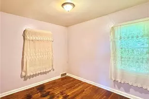 817 S Green Rd, South Euclid, OH 44121 - Photo 9