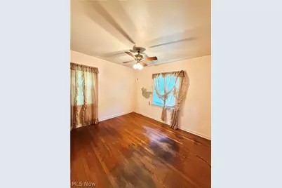 817 S Green Road, South Euclid, OH 44121 - Photo 7