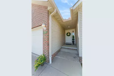 1172 Wild Brook Drive, Akron, OH 44313 - Photo 3