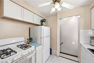 474 E 328th St, Willowick, OH 44095 - Photo 9