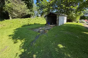 2029 St Clair Ave, East Liverpool, OH 43920 - Photo 13