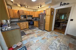 2029 St Clair Ave, East Liverpool, OH 43920 - Photo 23