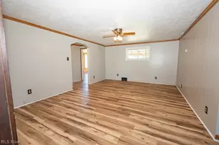 323 Steubenville Rd SE, Carrollton, OH 44615 - Photo 15