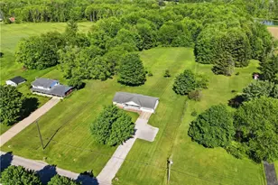 904 Lenox-New Lyme Rd, Jefferson, OH 44047 - Photo 9