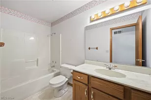 204 Colonial Dr, Canfield, OH 44406 - Photo 23
