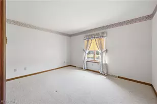 204 Colonial Dr, Canfield, OH 44406 - Photo 19
