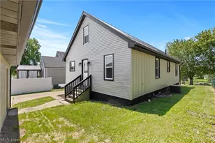 111 Bell St, Weirton, WV 26062 - Photo 33