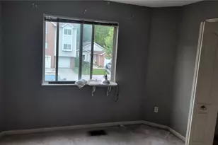 350-1 Village Pointe Dr, Akron, OH 44313 - Photo 5