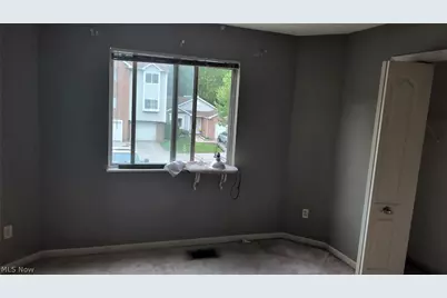 350-1 Village Pointe Drive, Akron, OH 44313 - Photo 5