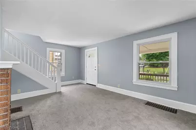 1012 Brown Street, Akron, OH 44301 - Photo 3