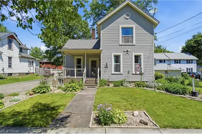 311 E Highland Avenue, Ravenna, OH 44266 - Photo 1