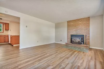 72-74 Briarcliff Avenue NE, Alliance, OH 44601 - Photo 5