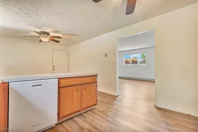 72-74 Briarcliff Avenue NE, Alliance, OH 44601 - Photo 9
