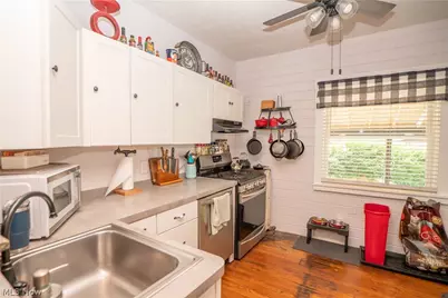 1302 Fulton Road NW, Canton, OH 44703 - Photo 7